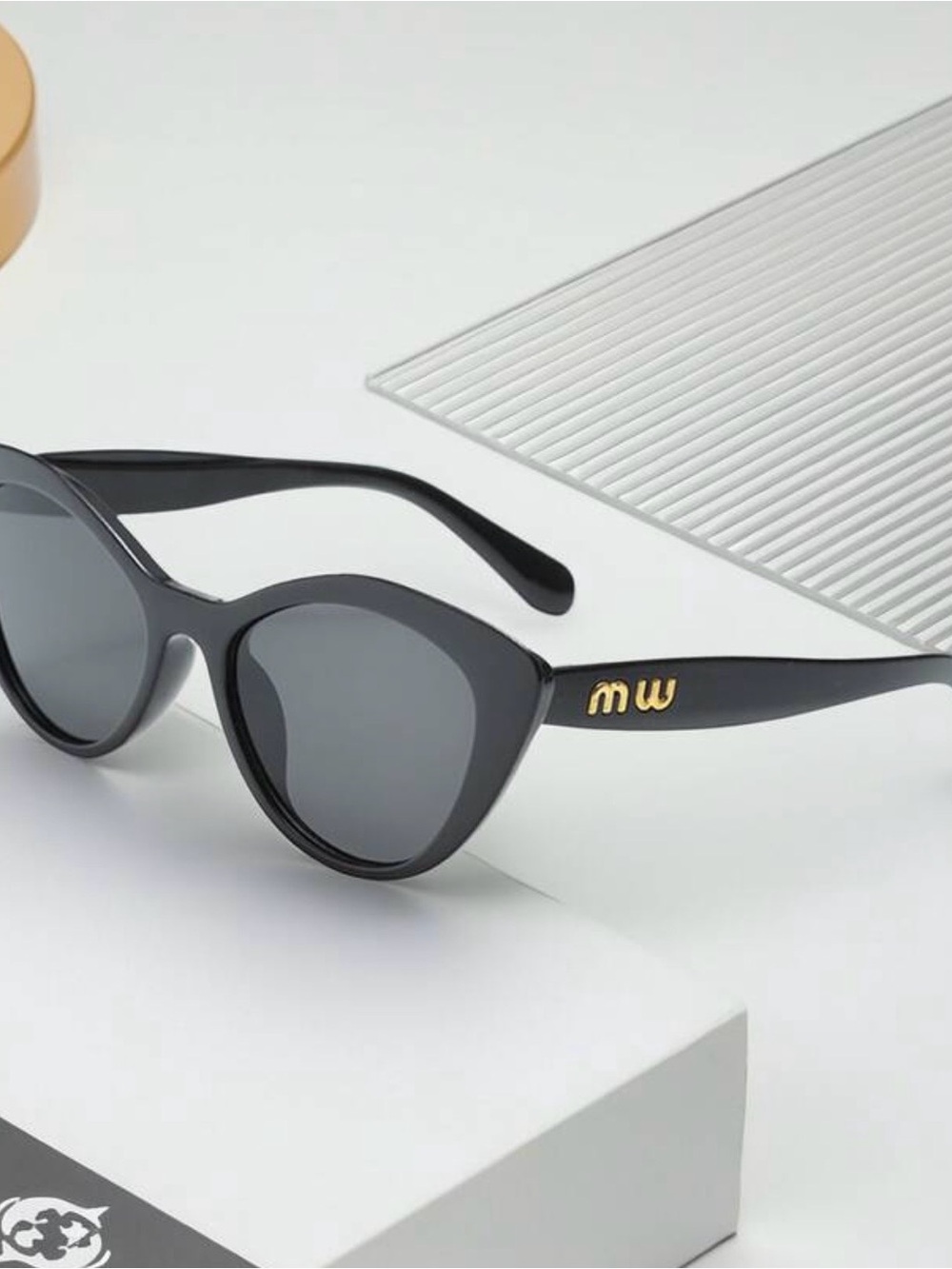 Black Cat-Eye Women's Sunglasses - Luxury inspired